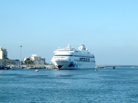 Trajekt kotvící v Port Saidu